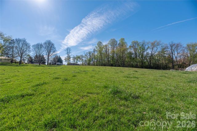 284 Woodland Church Road, Clyde, NC 28721