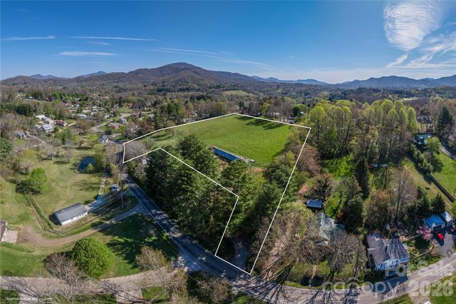 284 Woodland Church Road, Clyde, NC 28721
