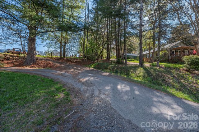 284 Woodland Church Road, Clyde, NC 28721