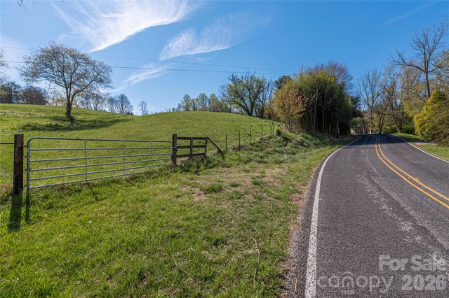 284 Woodland Church Road, Clyde, NC 28721