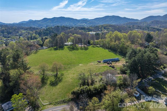 284 Woodland Church Road, Clyde, NC 28721