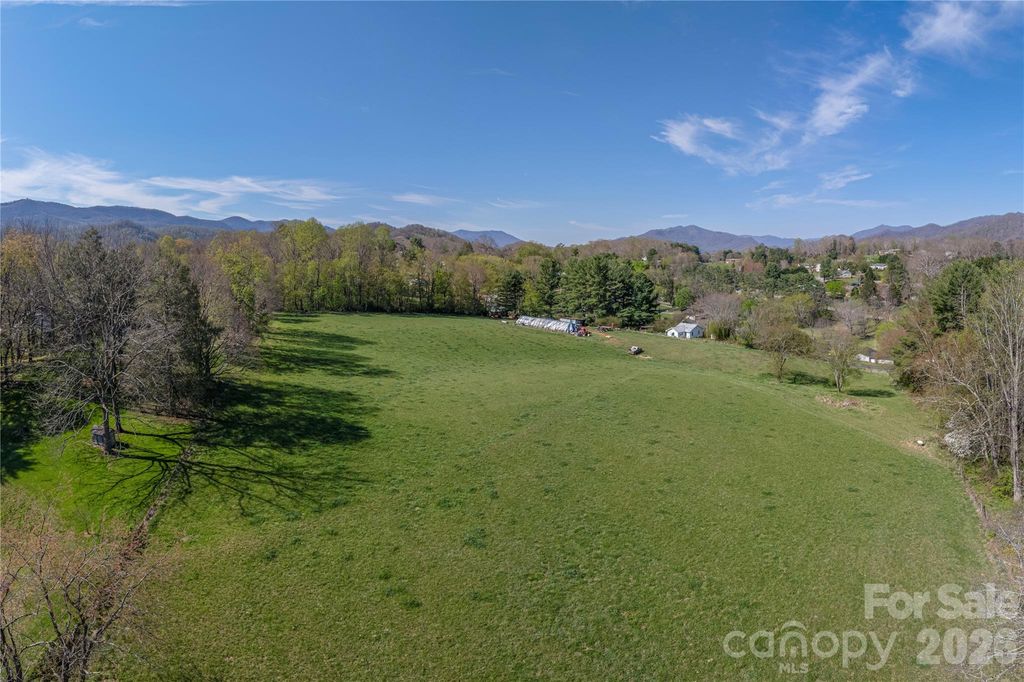 284 Woodland Church Road, Clyde, NC 28721