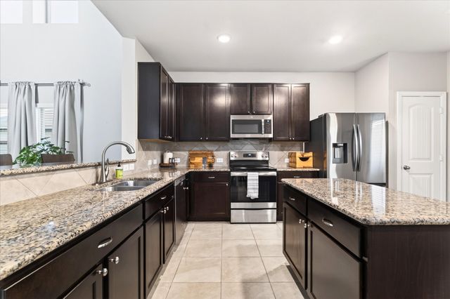 313 Countryside Drive, Aubrey, TX 76227