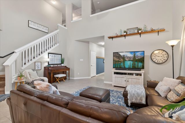 313 Countryside Drive, Aubrey, TX 76227