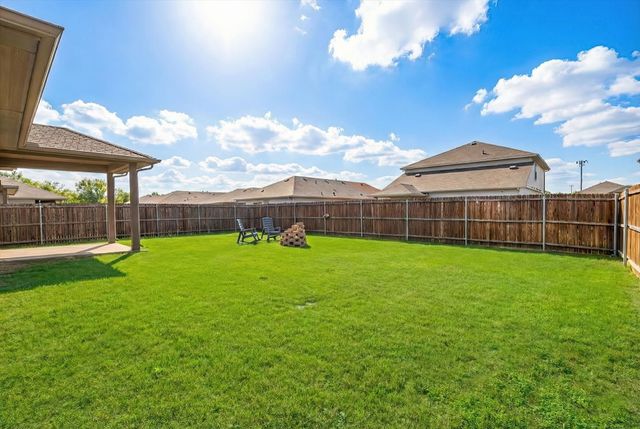 313 Countryside Drive, Aubrey, TX 76227