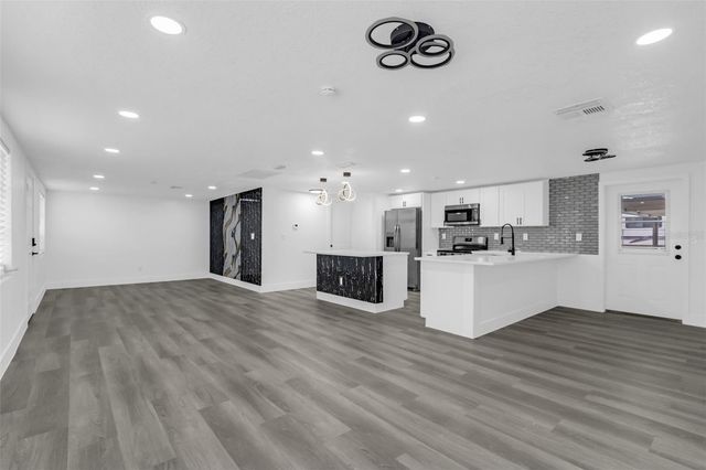 3325 DARLINGTON ROAD, Holiday, FL 34691