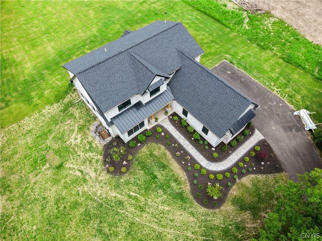 7501 Harrington Terrace, Manlius, NY 13104