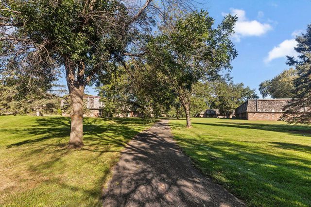 901 11th Avenue S 5, Hopkins, MN 55343