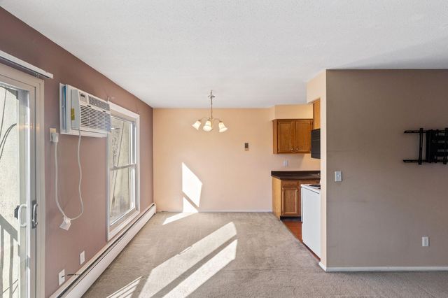 901 11th Avenue S 5, Hopkins, MN 55343