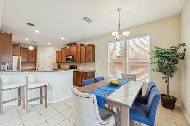 1004 Wallin Farms CV, Hutto, TX 78634