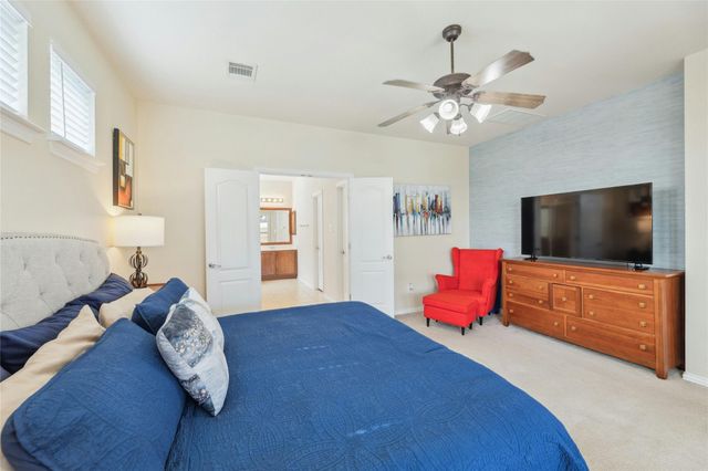 1004 Wallin Farms CV, Hutto, TX 78634