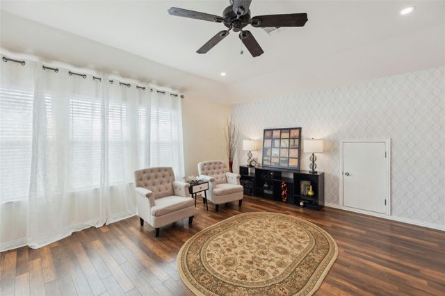 1004 Wallin Farms CV, Hutto, TX 78634