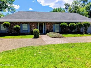 5807 S Pear Orchard Road, Jackson, MS 39211