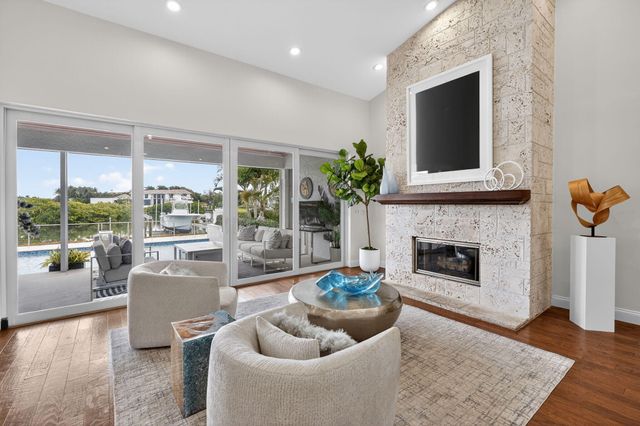 167 Regatta Drive, Jupiter, FL 33477