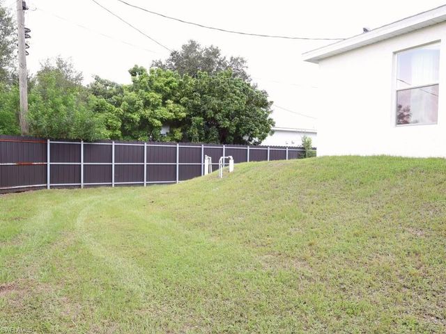 6069 Laurelwood DR, Fort Myers, FL 33905