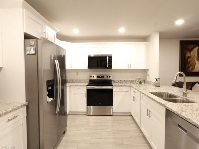 6069 Laurelwood DR, Fort Myers, FL 33905