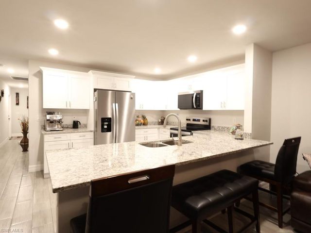 6069 Laurelwood DR, Fort Myers, FL 33905