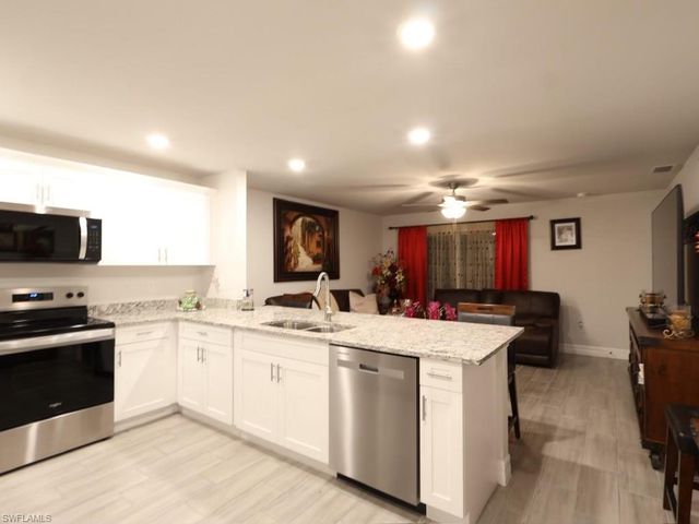 6069 Laurelwood DR, Fort Myers, FL 33905