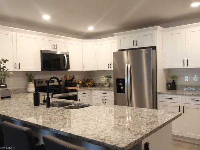 6069 Laurelwood DR, Fort Myers, FL 33905