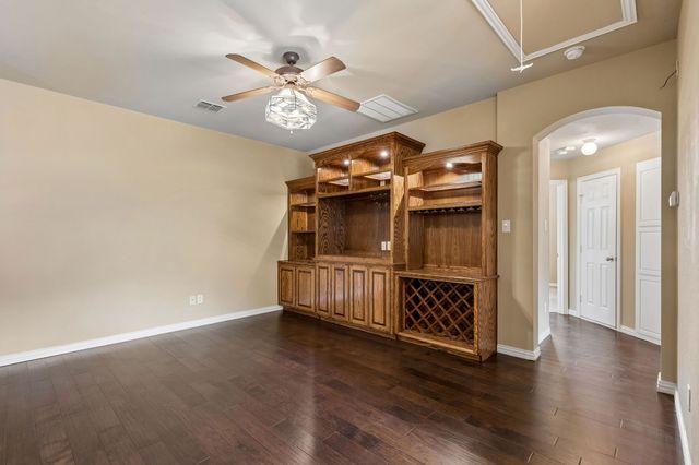 4145 Cobblestone Drive, Carrollton, TX 75007
