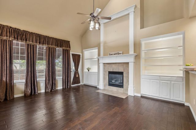 4145 Cobblestone Drive, Carrollton, TX 75007