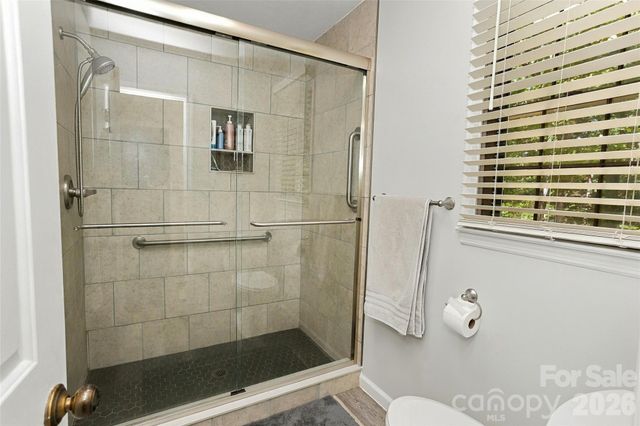 183 Mckinney Road W, Marion, NC 28752