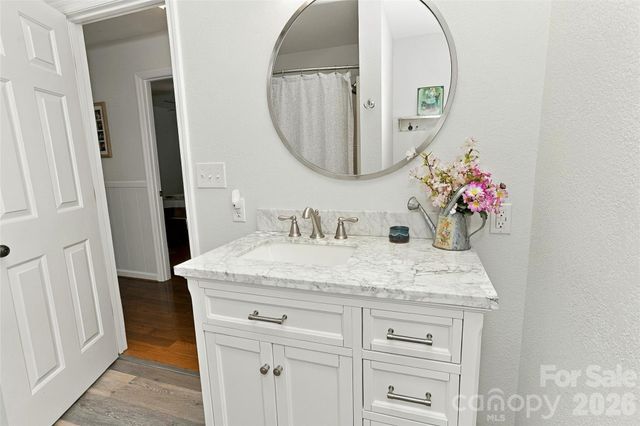 183 Mckinney Road W, Marion, NC 28752