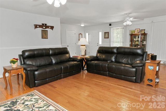 183 Mckinney Road W, Marion, NC 28752