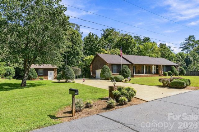 183 Mckinney Road W, Marion, NC 28752