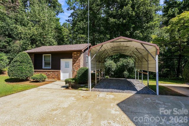 183 Mckinney Road W, Marion, NC 28752
