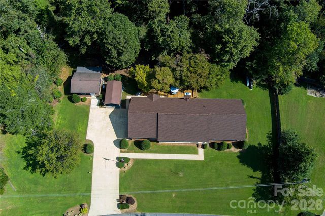 183 Mckinney Road W, Marion, NC 28752
