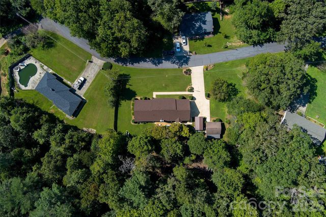 183 Mckinney Road W, Marion, NC 28752