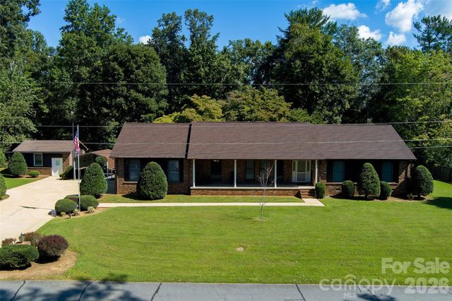 183 Mckinney Road W, Marion, NC 28752