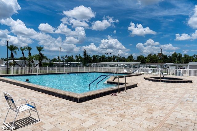 183 Caravan CIR, North Fort Myers, FL 33903