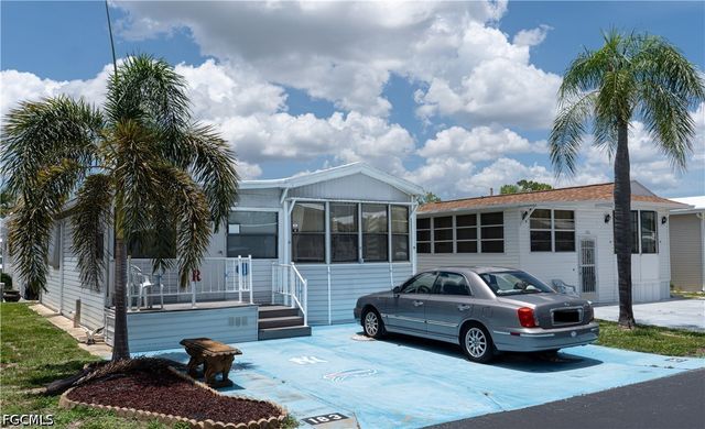 183 Caravan CIR, North Fort Myers, FL 33903