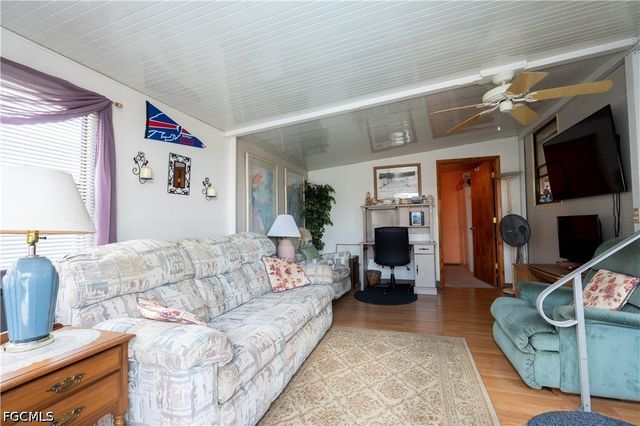 183 Caravan CIR, North Fort Myers, FL 33903