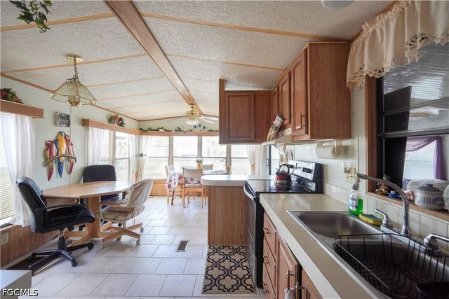 183 Caravan CIR, North Fort Myers, FL 33903