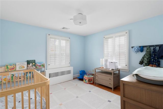 15 Elmsgate Way, East Providence, RI 02916