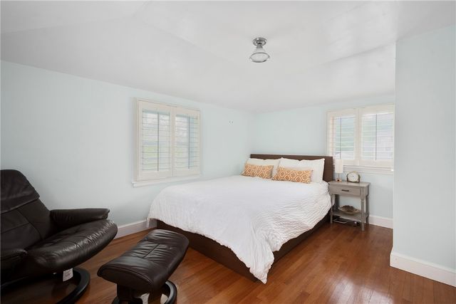 15 Elmsgate Way, East Providence, RI 02916