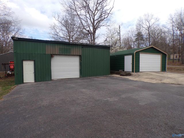 105 County Road 518, Moulton, AL 35650