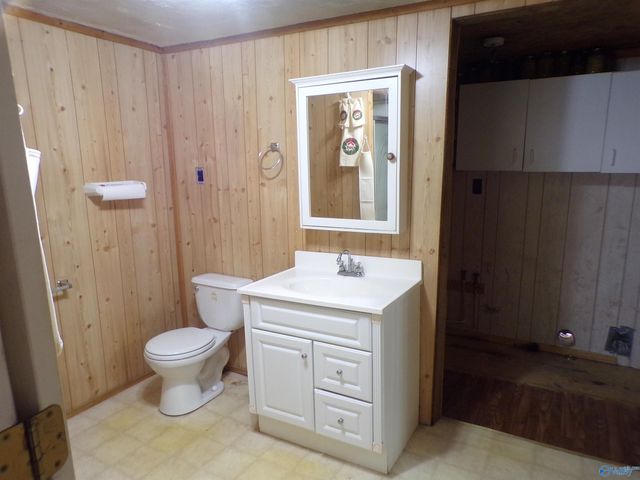 105 County Road 518, Moulton, AL 35650