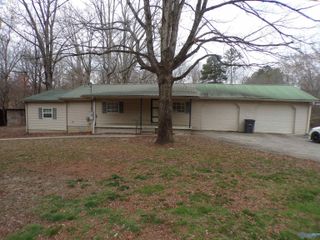 105 County Road 518, Moulton, AL 35650