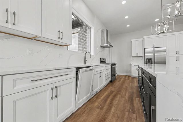 68503 Lake Angela Pointe, Richmond, MI 48062