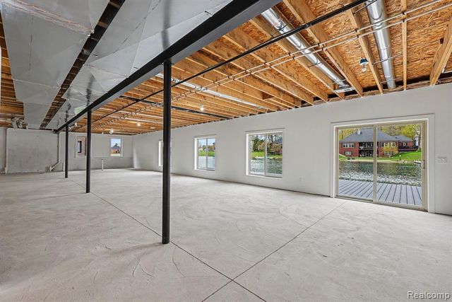 68503 Lake Angela Pointe, Richmond, MI 48062