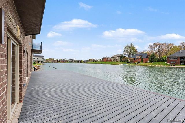 68503 Lake Angela Pointe, Richmond, MI 48062