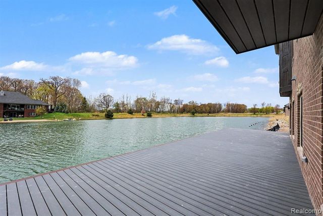 68503 Lake Angela Pointe, Richmond, MI 48062