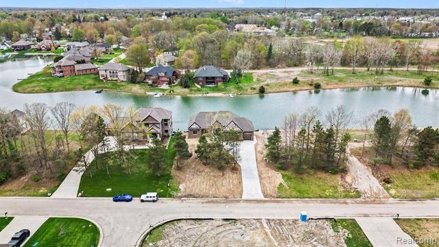 68503 Lake Angela Pointe, Richmond, MI 48062