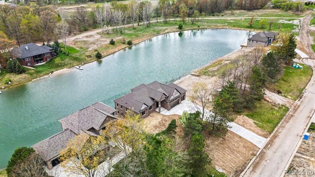 68503 Lake Angela Pointe, Richmond, MI 48062