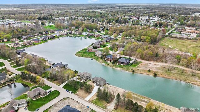 68503 Lake Angela Pointe, Richmond, MI 48062