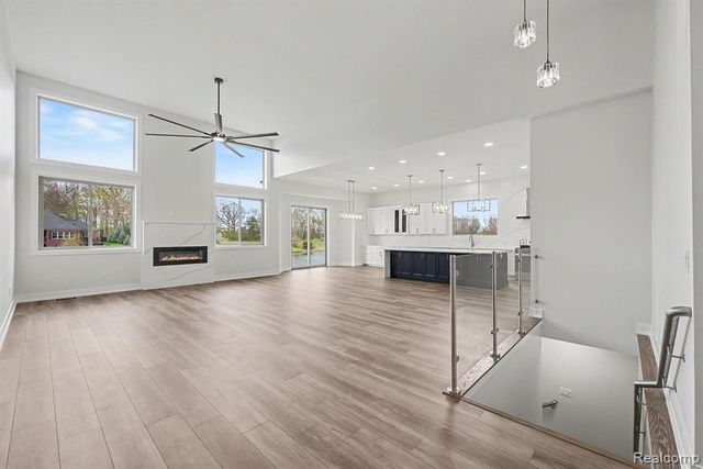 68503 Lake Angela Pointe, Richmond, MI 48062